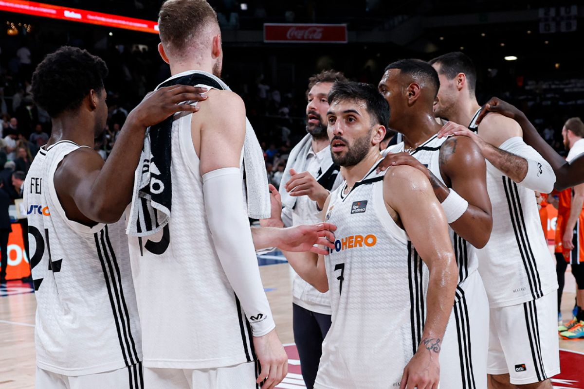 El Madrid celebrando la victoria en el Movistar Arena