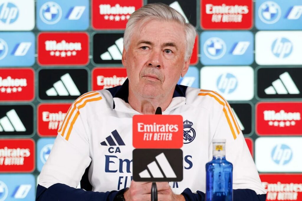Ancelotti en rueda de prensa de Valdebebas