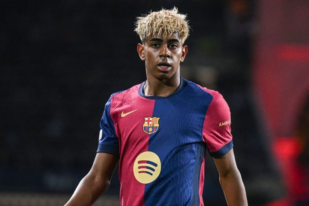 Lamine Yamal la lía a horas del Clásico: «No se lo perdono» Lamine Yamal en un partido con el Barça