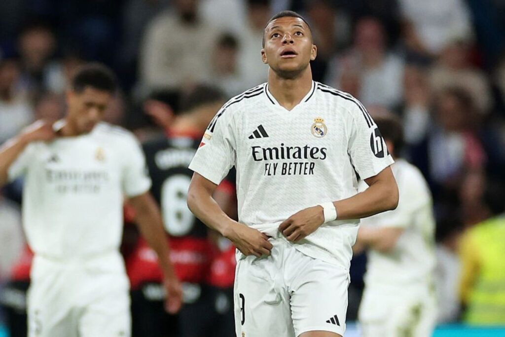 Mbappé lamentando el gol del Mallorca