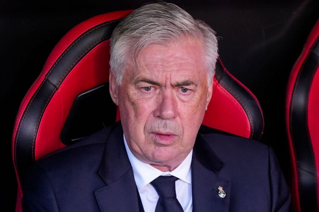 Ancelotti en el banquillo