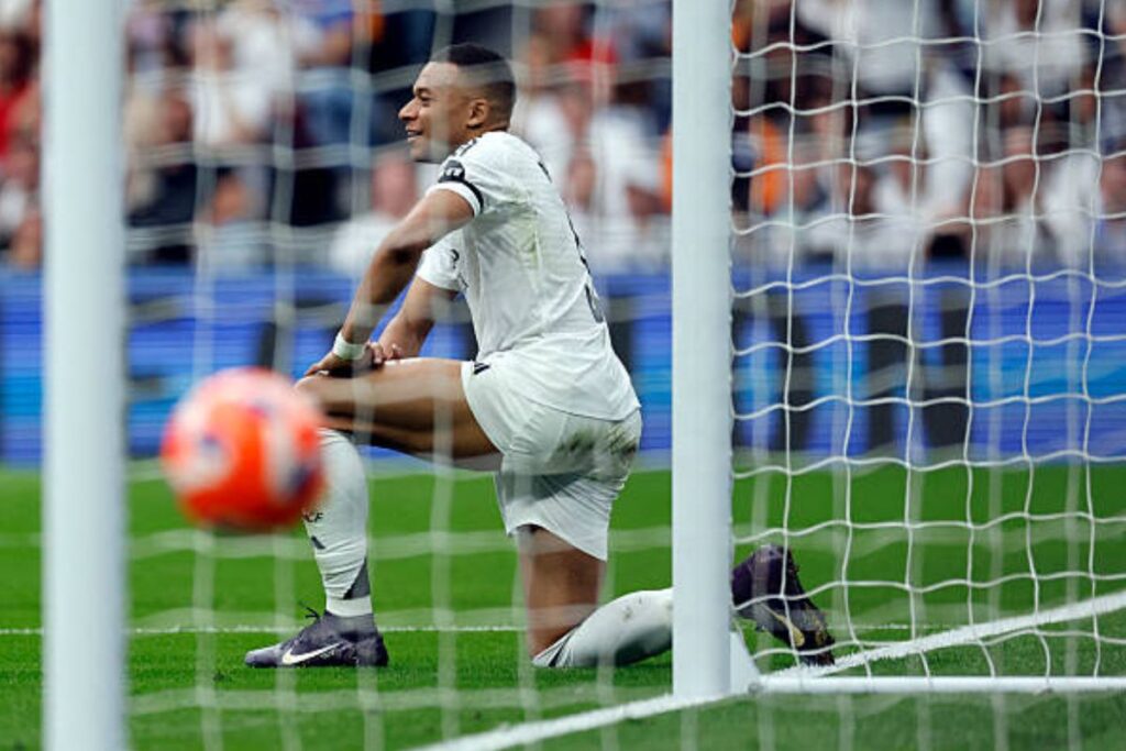 Mbappé marcó ante la Real