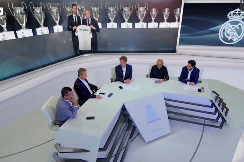 El plató de Real Madrid TV en la presentación de Xabi