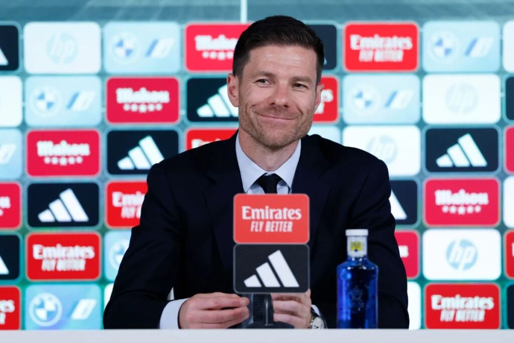 Xabi en rueda de prensa