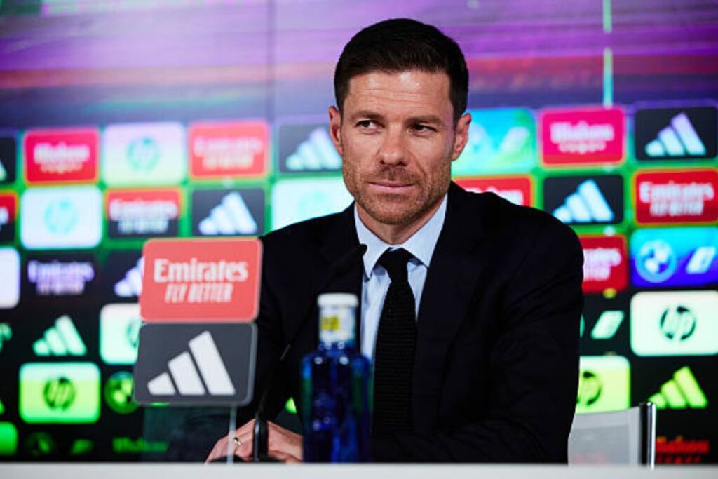 Xabi en rueda de prensa