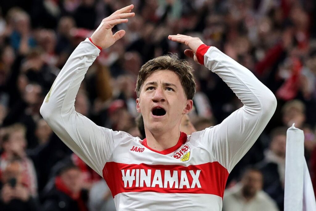 Angelo Stiller celebrando un gol