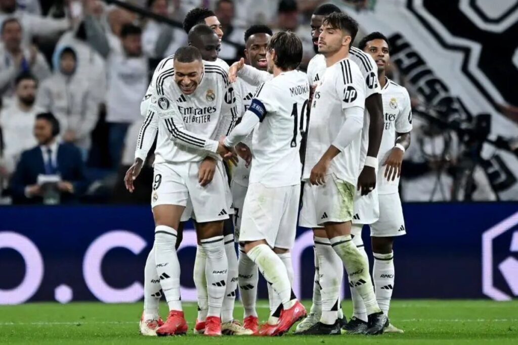 El Real Madrid celebrando un gol en el Bernabéu