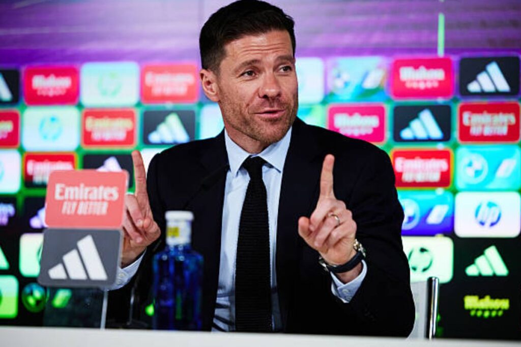 Xabi en rueda de prensa