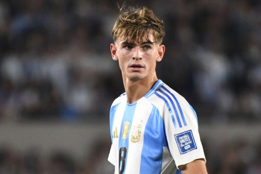 Nico Paz con Argentina