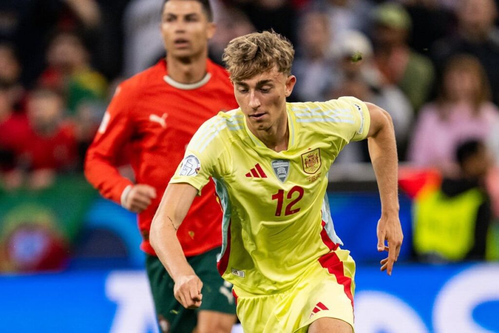 Huijsen con España ante Portugal