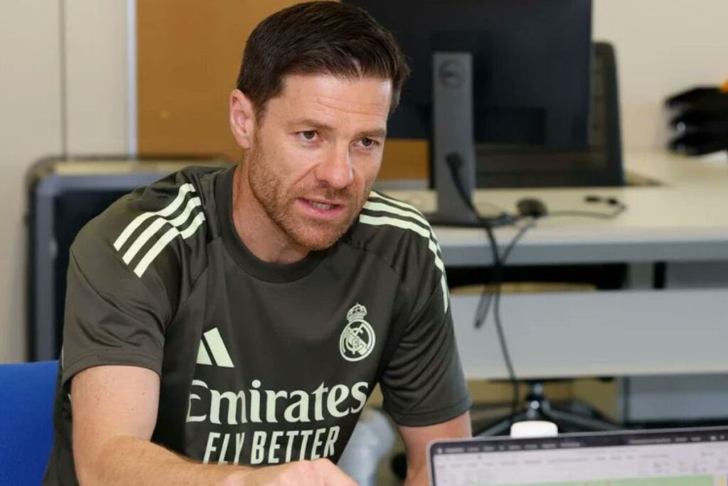 Xabi Alonso entrenando con el Real Madrid