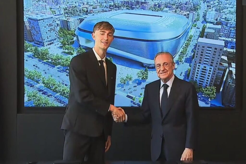 Huijsen con Florentino