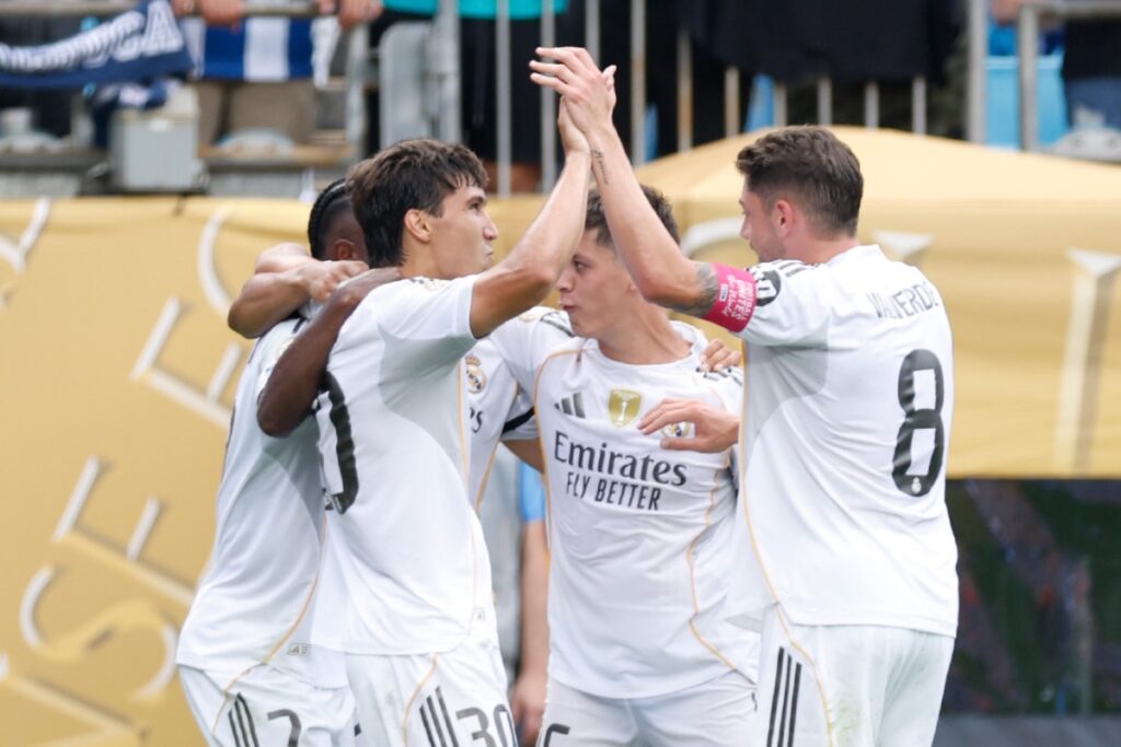 Los jugadores Del Real Madrid celebran un tanto ante el Pachuca. (@realmadrid)