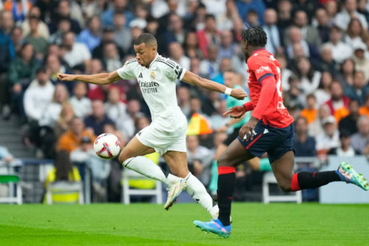 Mbappé en un partido contra Osasuna