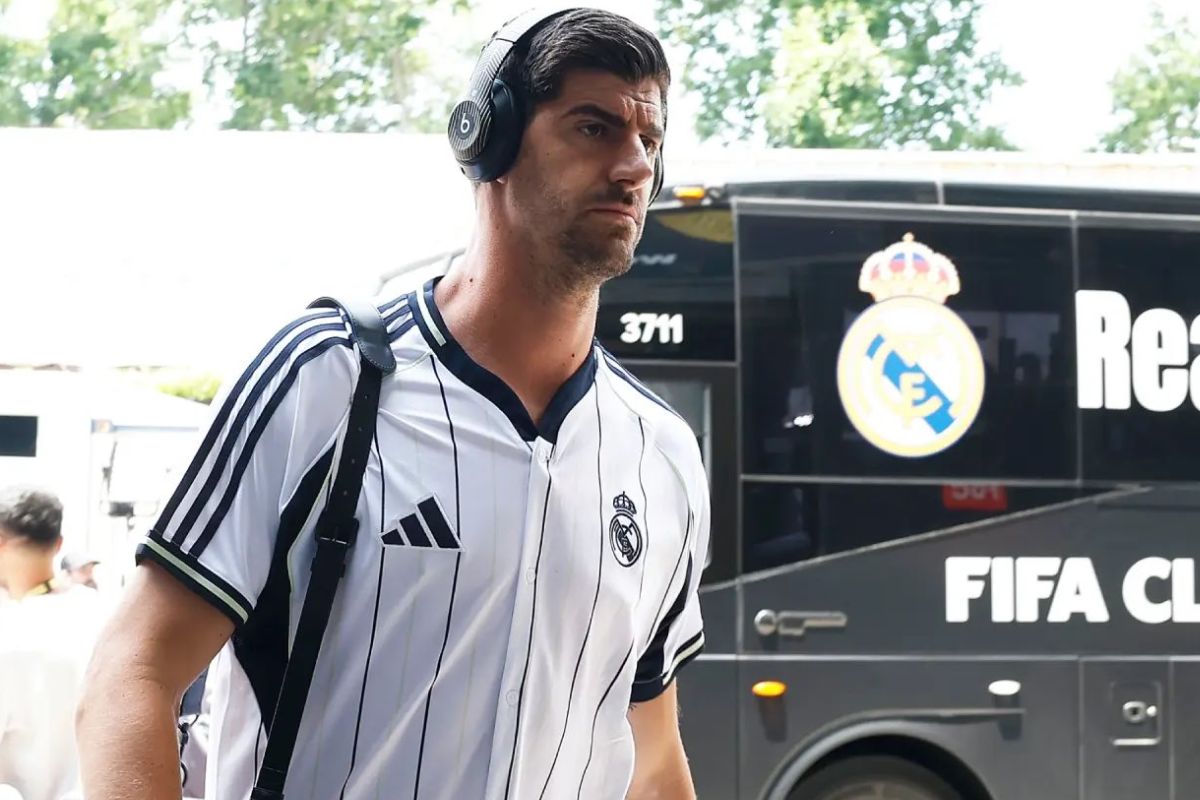 Courtois llegando al Mundial con el Real Madrid