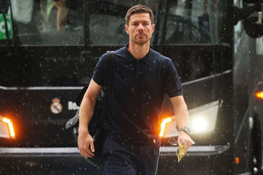 Xabi llegando al Hard Rock Stadium