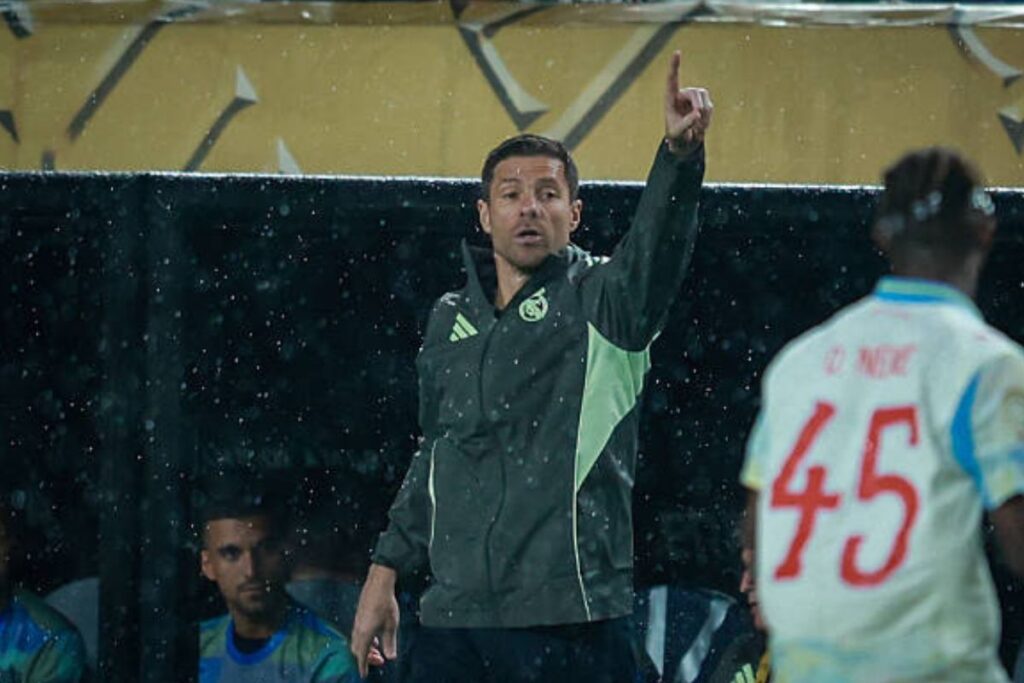 Cuatro nombres anotados para recibir ofertas, Xabi resuelve los casos