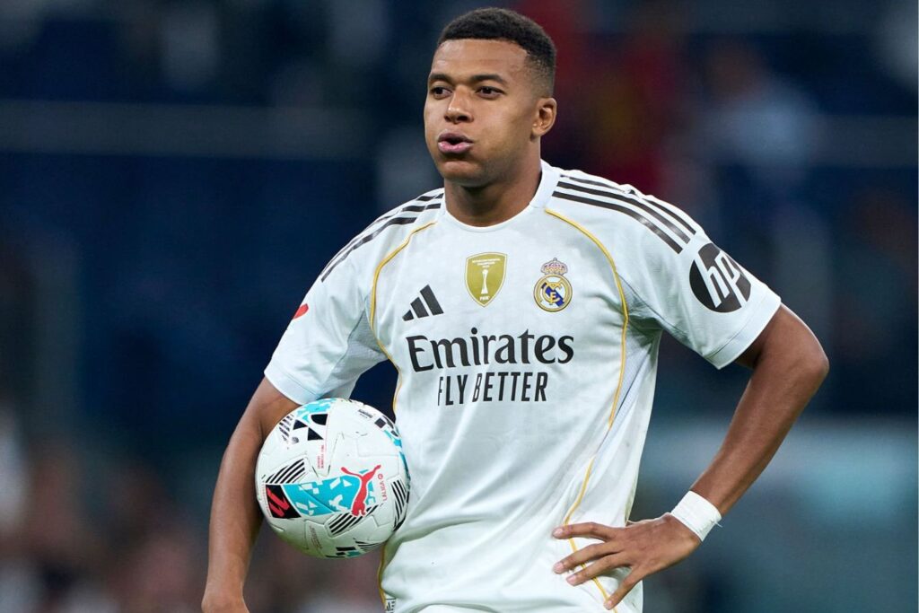 Mbappé antes de tirar el penalti contra Osasuna