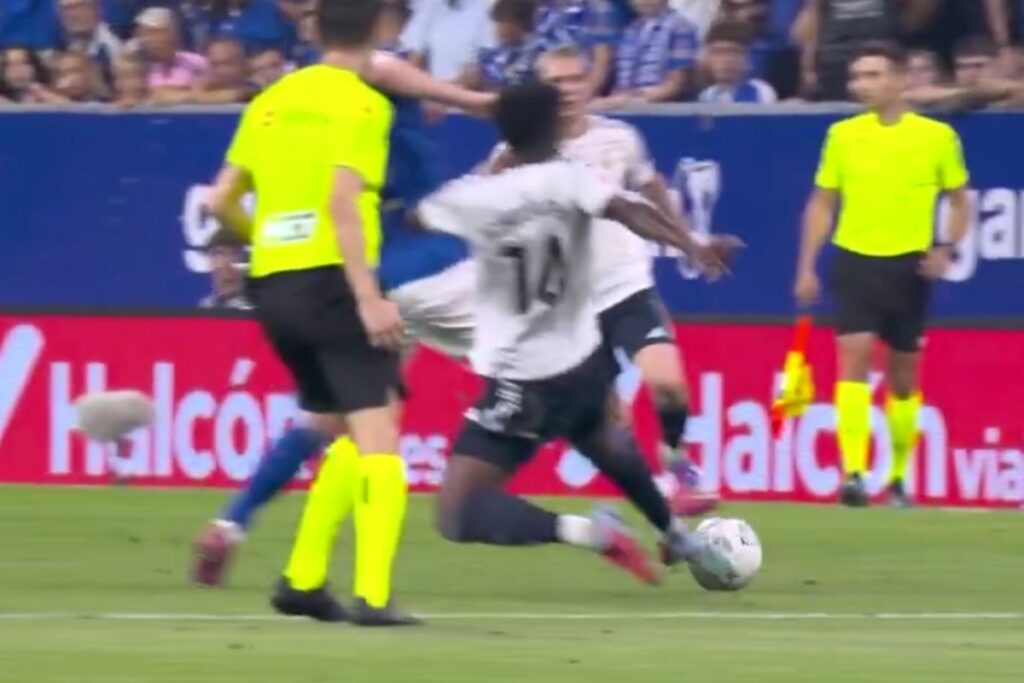 Tchouaméni tocó primero balón: no hay polémica en el 0-1 de Mbappé