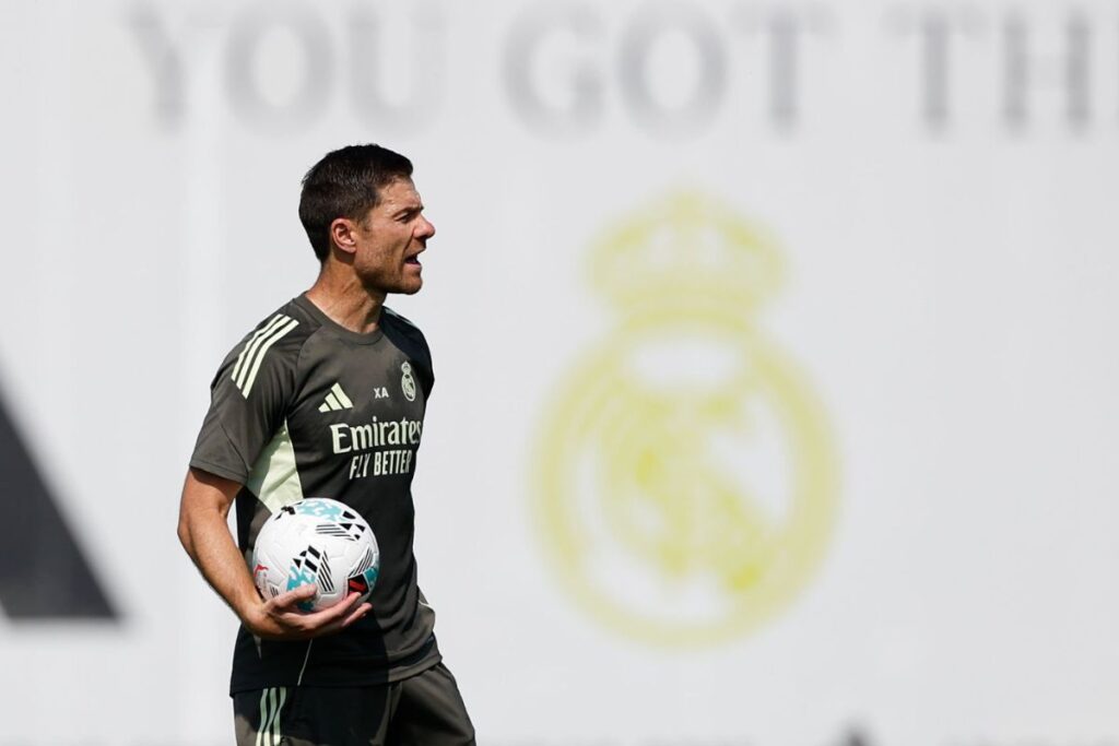 Xabi Alonso en un entrenamiento