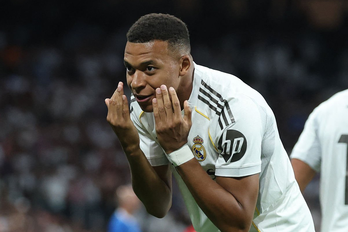 Mbappé celebra el tanto anulado (Getty)