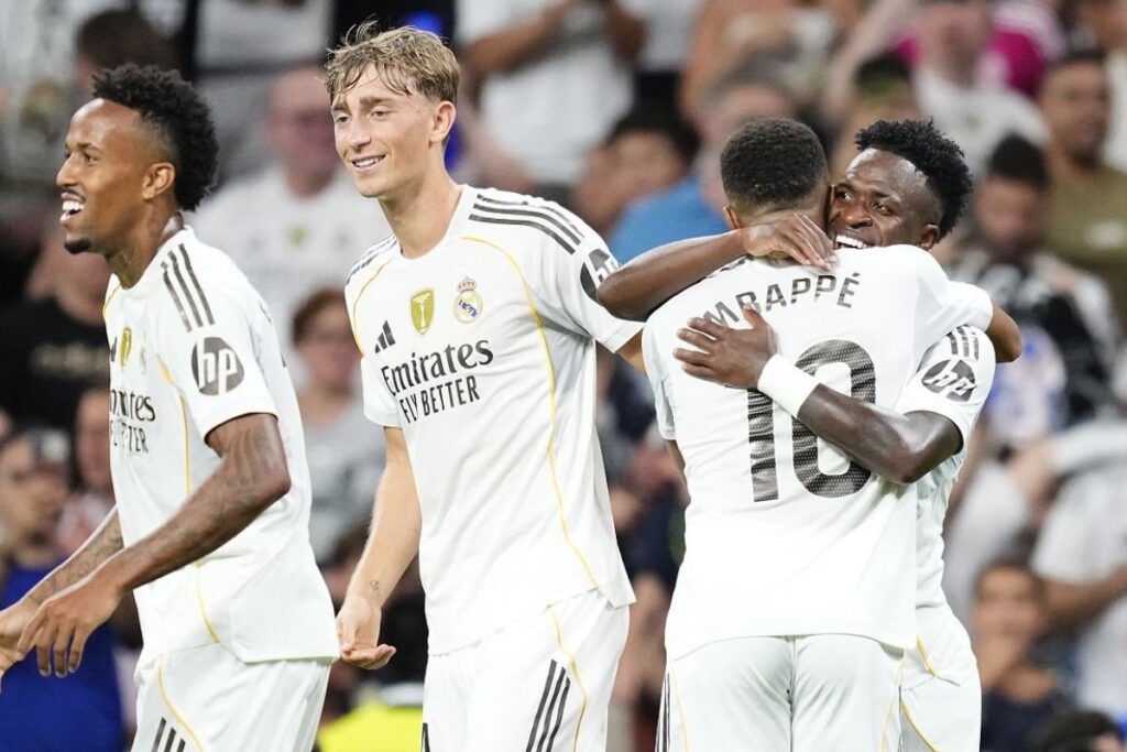 El Real Madrid celebrando un gol en el Bernabéu