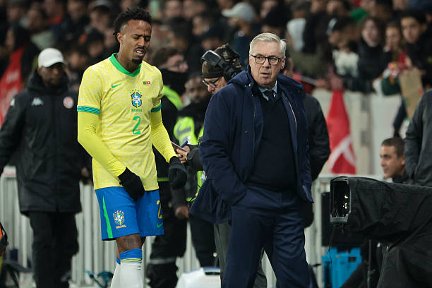 Parte médico oficial: Militao sufre una lesión en el aductor